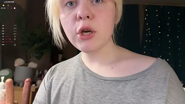 LisaLaas online show from March 27, 11:49 pm