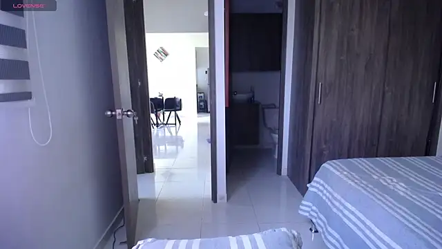 amyharlow 1 online show from April 1, 1:41 pm