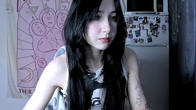 Holy420lolii online show from April 11, 2:32 pm