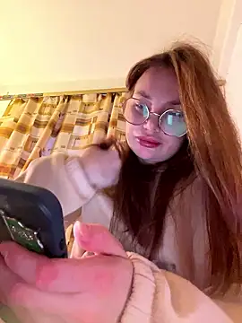 lovebellagrey online show from January 9, 1:37 pm