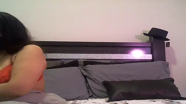 lofibunni online show from February 1, 9:35 pm