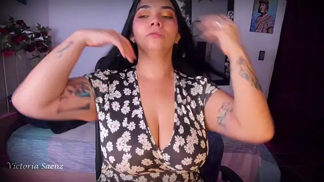 victoriaasaenz  online show from July 23, 1:58 am