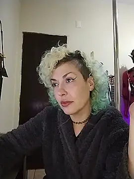 MariLouM online show from July 7, 7:16 pm