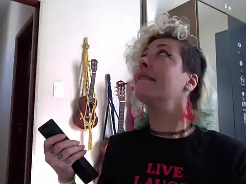 MariLouM online show from July 28, 5:24 pm