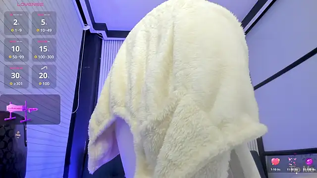 LunaBaker-1 online show from March 11, 6:06 am