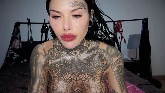 claudiacvc95 online show from March 31, 6:46 am