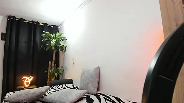 Lia-y-felipe online show from July 30, 11:49 pm