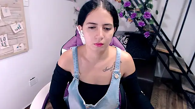 samantha baby  online show from March 26, 8:21 pm