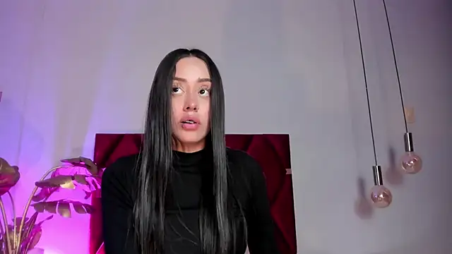 NoraDasilva online show from December 17, 12:38 am