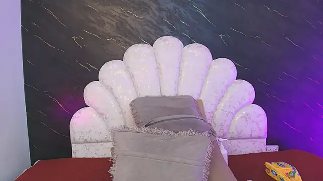  MiaBrown  online show from March 17, 12:20 pm