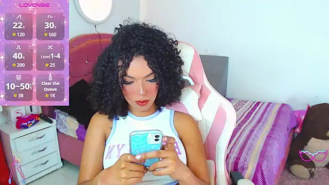 Tanedra collings online show from March 26, 3:30 am