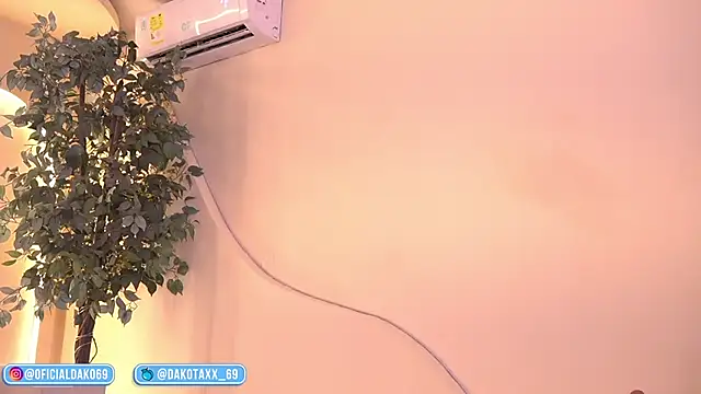 Dakota Lee online show from March 12, 1:52 am