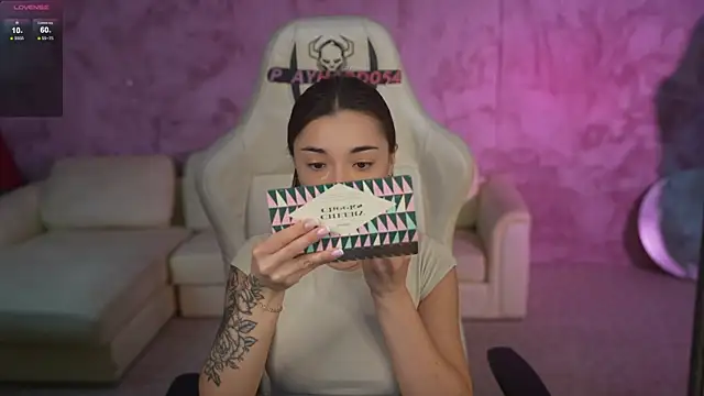 Jasmine Flow online show from April 10, 7:47 am