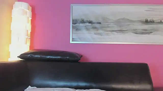 Tiffanysurez  online show from March 7, 3:57 am