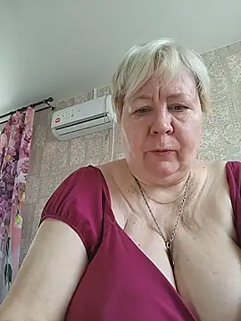 EffectFiona online show from April 6, 4:01 am