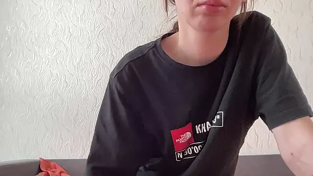 HoneyWiles online show from July 9, 1:24 pm