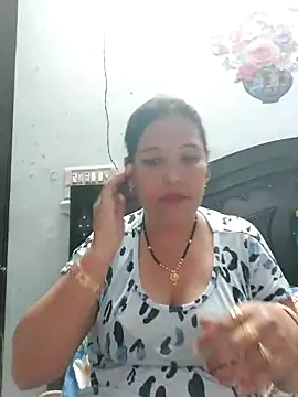 Poojabhabi101 online show from February 10, 6:05 am