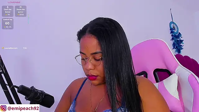 samanthaabloom online show from March 7, 3:46 am