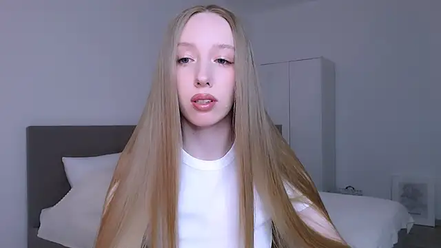 Luna insniity online show from April 2, 9:12 pm