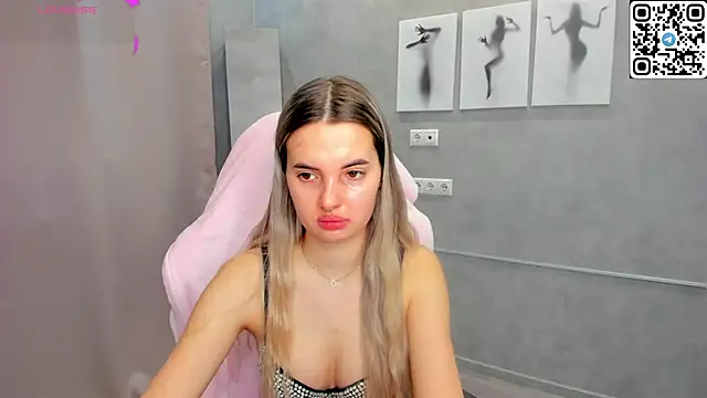 Donna Evans online show from March 8, 12:40 am