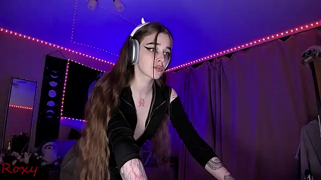 wet dream  online show from March 28, 7:13 pm