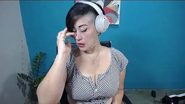 Sunny rayz  online show from January 10, 12:54 pm