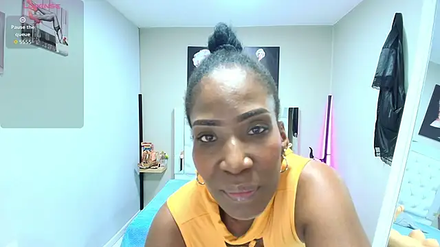 kimmturner online show from March 28, 7:57 pm