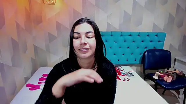 AdaFawxx online show from April 1, 9:32 am