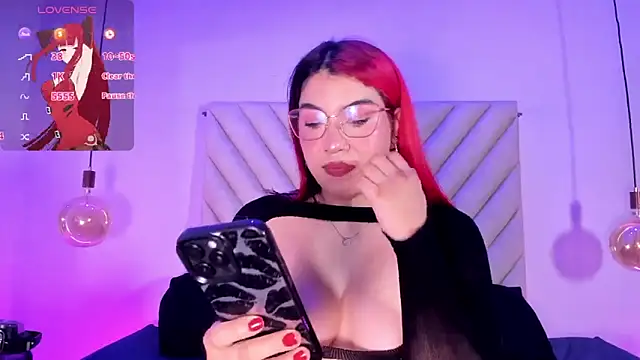 EmmaSwift  online show from April 17, 11:18 pm