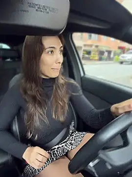 AnnaCastillo  online show from April 11, 1:59 pm