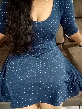 Mounika25 online show from November 18, 11:55 am