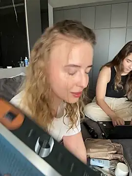 Nura n Sarah online show from September 17, 3:15 am