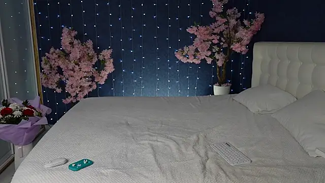 -Mirror-Girl- online show from March 11, 5:44 am