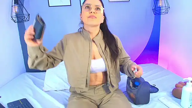 sarita duque online show from June 1, 6:20 pm