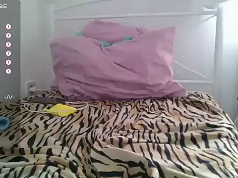 Impression222 online show from March 20, 3:17 pm