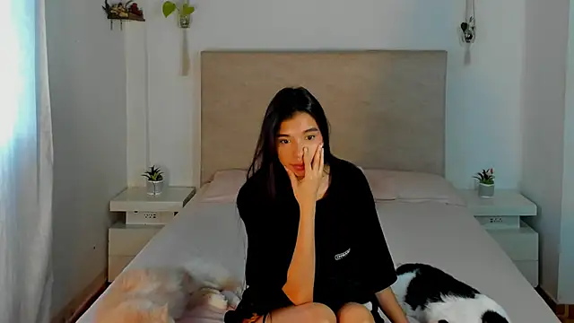 katt pelaez online show from February 4, 5:38 pm