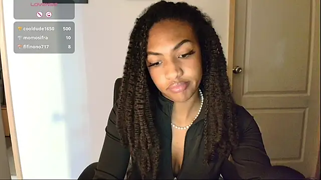 im alivys  online show from June 21, 12:25 am