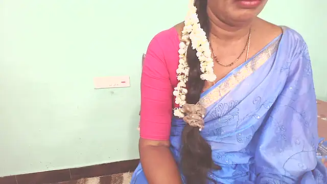 shrutitelugu69 online show from May 31, 2:34 pm