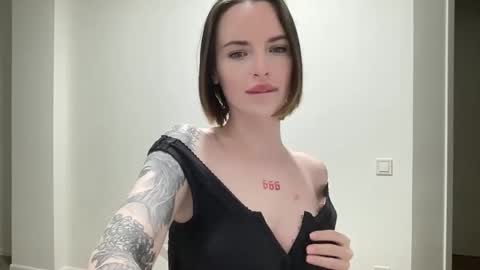 DOVE online show from November 12, 9:57 pm