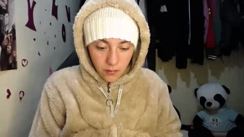 1kandylove online show from November 22, 12:13 am