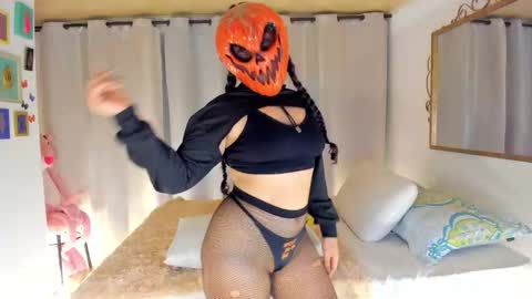 laiaa rivas online show from October 19, 3:08 am