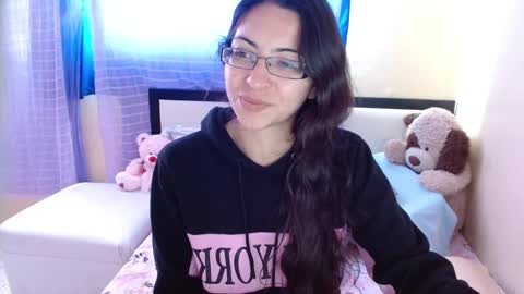 paola online show from December 24, 6:17 pm