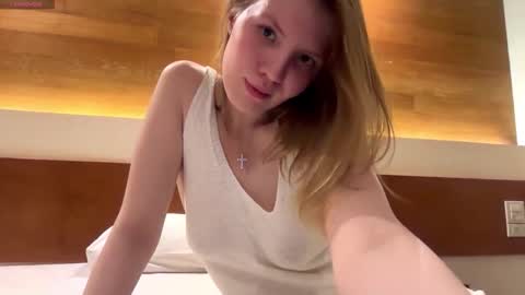 VICTORIA online show from October 10, 2:55 pm