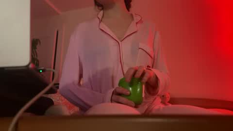 Snapshot of 1sttimeomg chatting on January 22, 5:37 am 1sttimeomg online show from January 22, 5:37 am