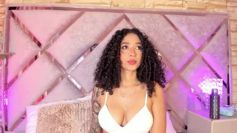 Abril  online show from November 12, 12:41 am