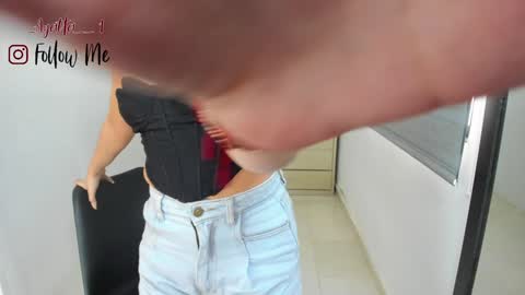 LEAH online show from January 8, 2:56 pm