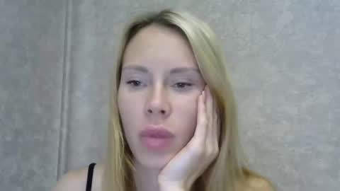 Snapshot of _alex1819 chatting on October 3, 7:52 pm _alex1819 online show from October 3, 7:52 pm