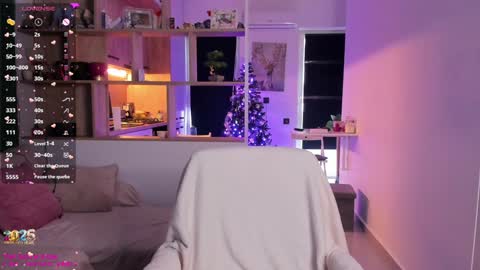 Mia online show from December 31, 10:37 am