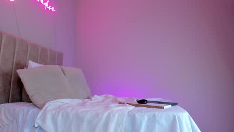 ngela  online show from January 13, 3:04 pm