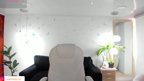 antonnela online show from February 26, 1:43 pm